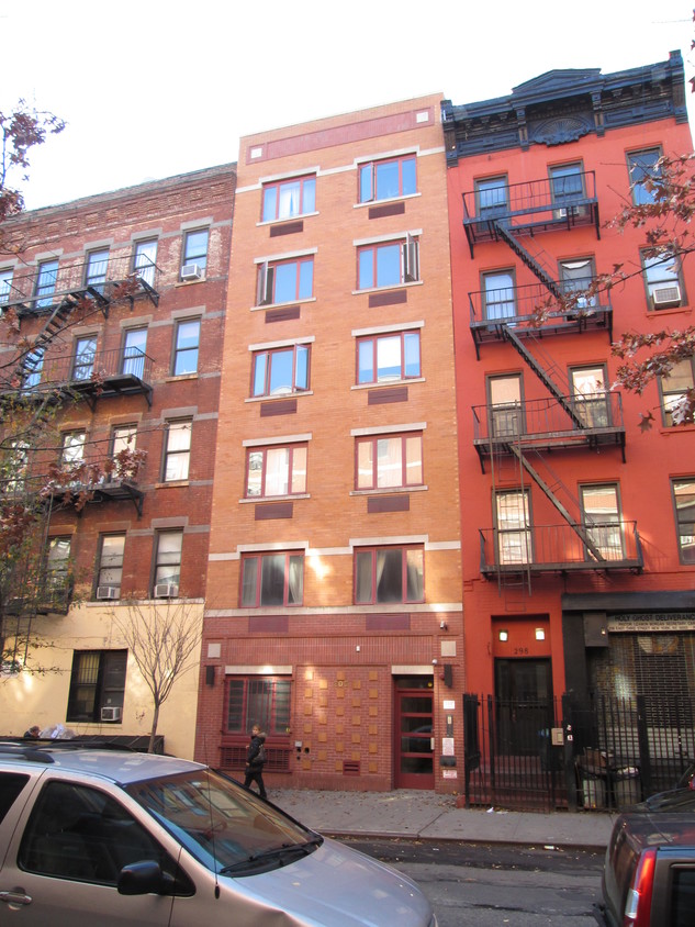 Primary Photo - 300 E 3rd St
