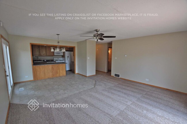 Building Photo - 16610 Robinhood Dr