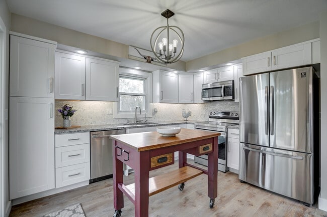 New kitchen - 4688 Capitol View Rd