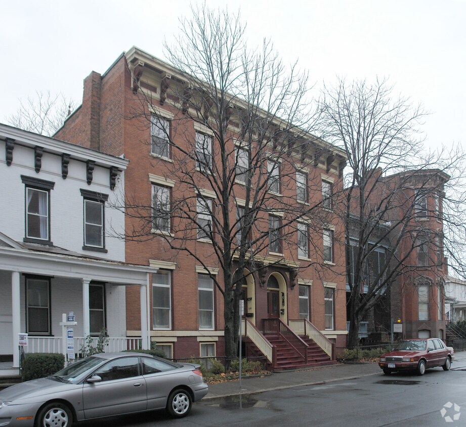 Foto principal - 124-126 Mohawk St
