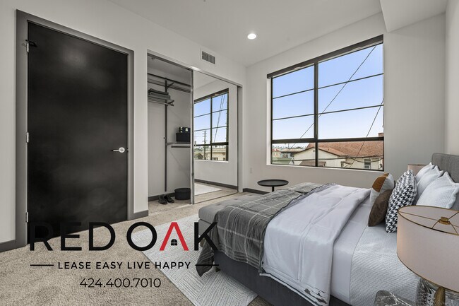 Building Photo - Stunning Two Bedroom with Modern Lighting,...