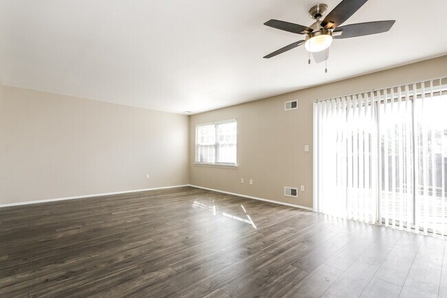 Building Photo - 28 Kennebec Ct