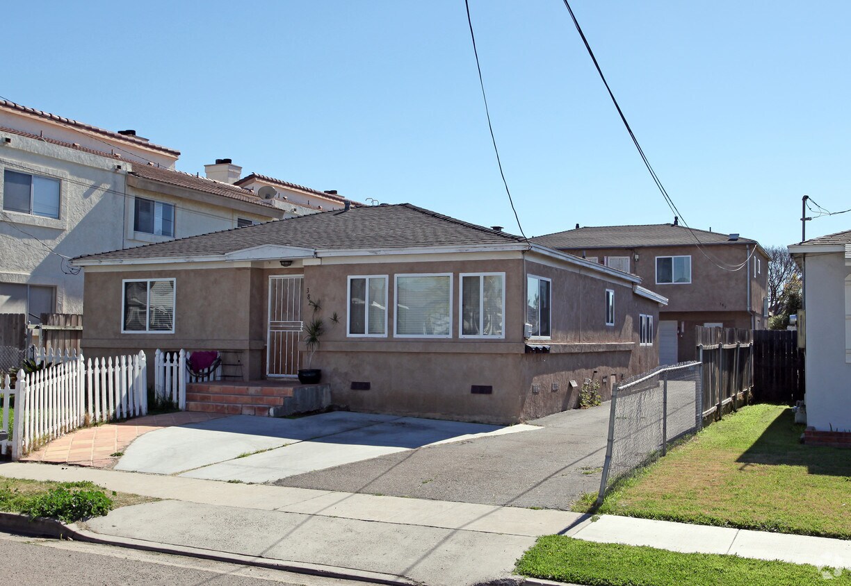 Primary Photo - 382 Vance St