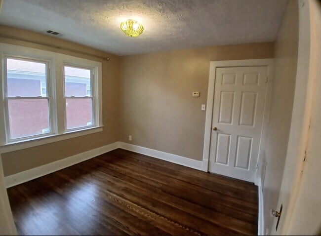 Building Photo - 103 N 38th St