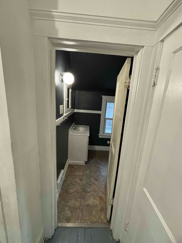 1310 S Jackson St, Jackson, MI 49203 House Rental in Jackson, MI