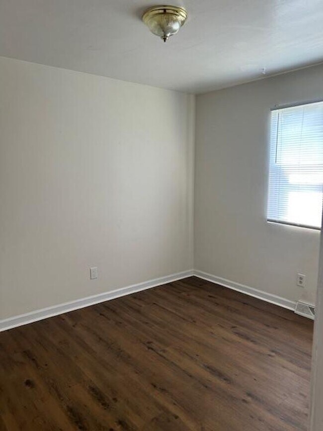 Foto del edificio - 768 Welton Ave SW