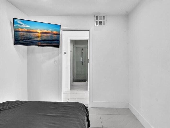 Foto del edificio - 3725 S Ocean Dr