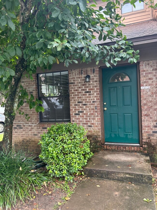 Building Photo - 1129 Ocala Rd