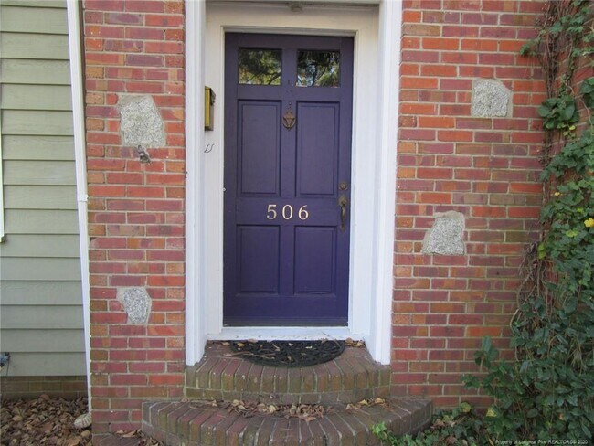Foto del edificio - 506 Pilot Ave