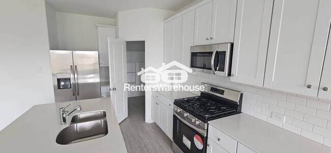 Foto del edificio - MOVE IN READY IN Little Elm - 3 BEDS 2 BATHS