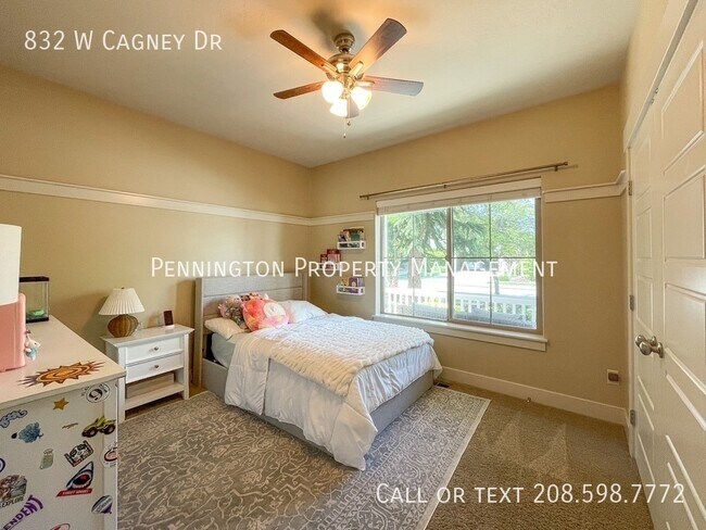 Foto del edificio - 832 W Cagney Dr