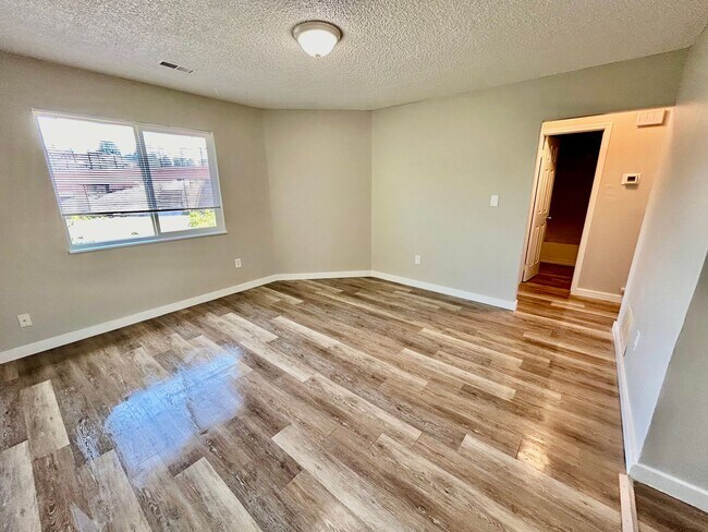 Building Photo - 1059 Mazatlan Cir