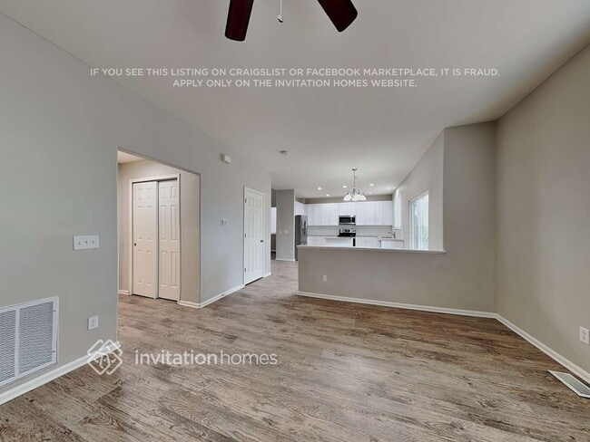 Building Photo - 1828 Silver Meadow Cir