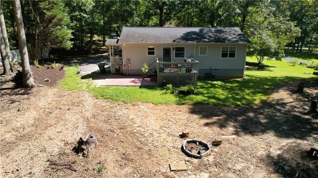 Building Photo - 186 River Trace Dr