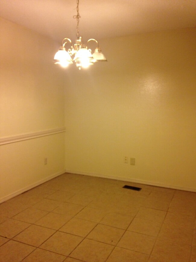 Foto del edificio - A 3 bed, 2 bath Duplex in Broken Arrow