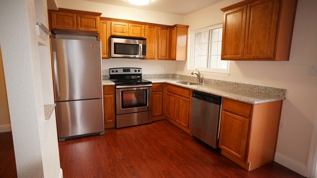 Building Photo - Sun Valley