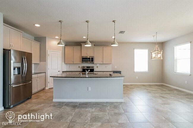 Foto del edificio - 4 br, 2 bath House - 1762 Bering Road UNIT