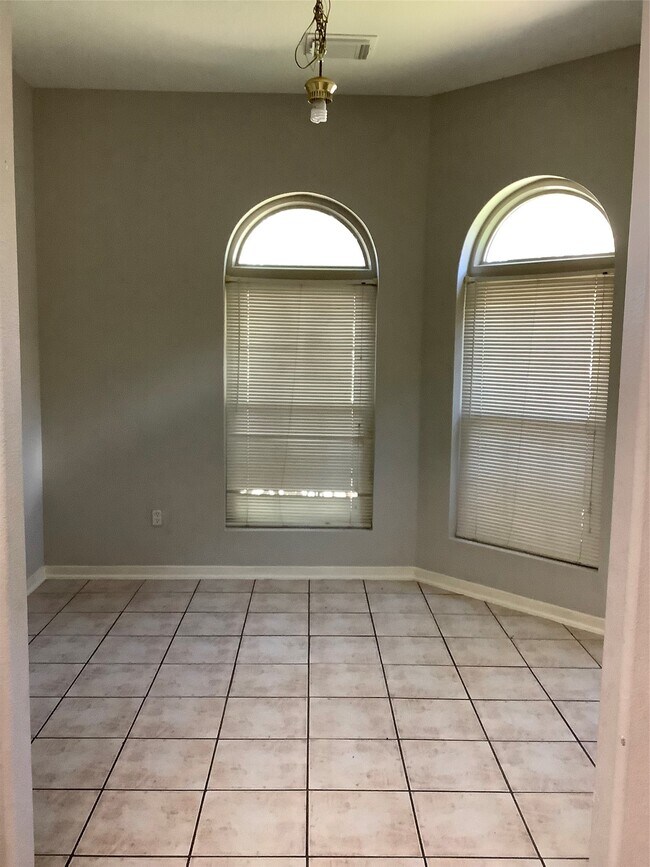Building Photo - 18215 Major Glen Cir