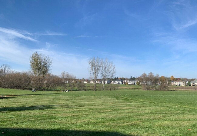 Foto del edificio - 2738 Kittansett Dr