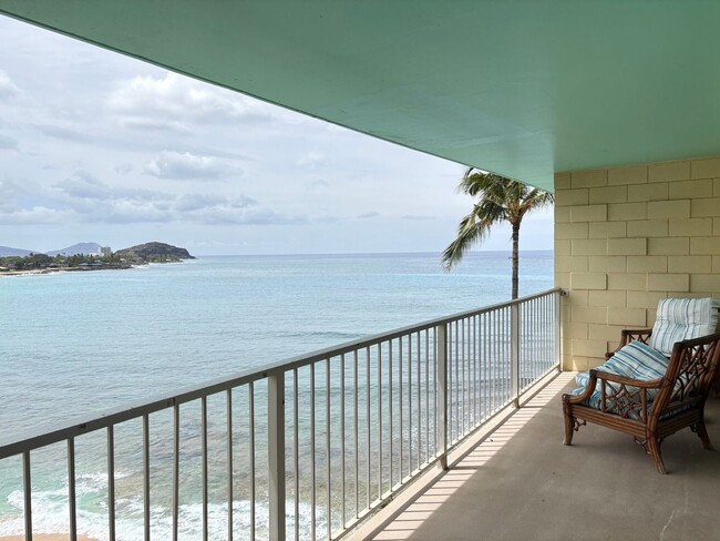 Building Photo - Makaha Shores - Two Bedroom
