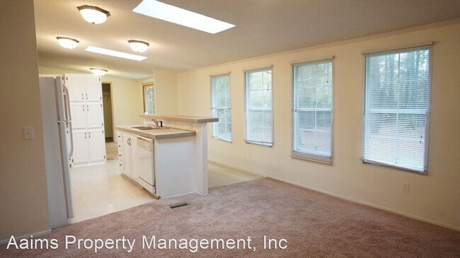 Building Photo - 3 br, 2 bath House - 102 Nicole