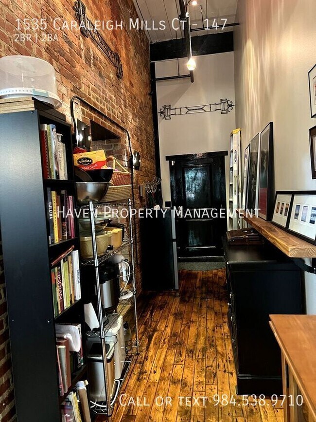 Foto del edificio - 1535 Caraleigh Mills Ct