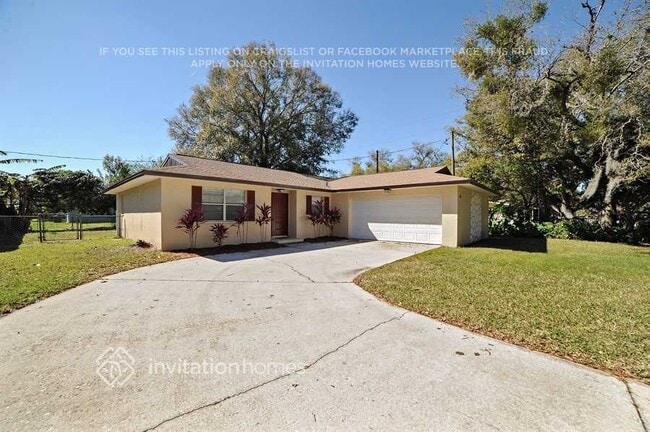 Building Photo - 2615 Roxie Ave