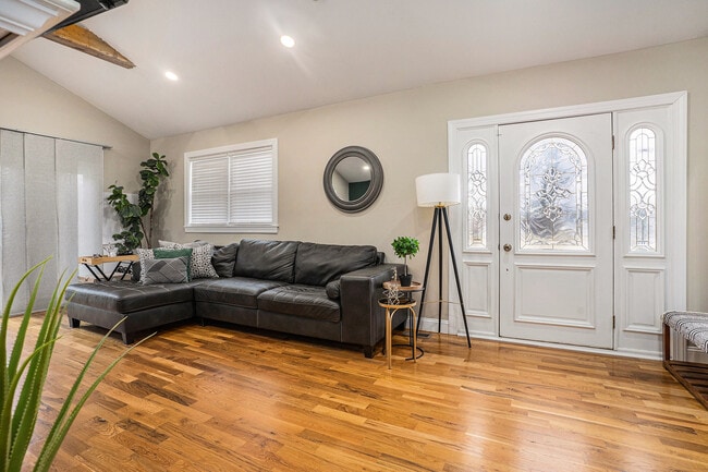 Photo - Reservoir House