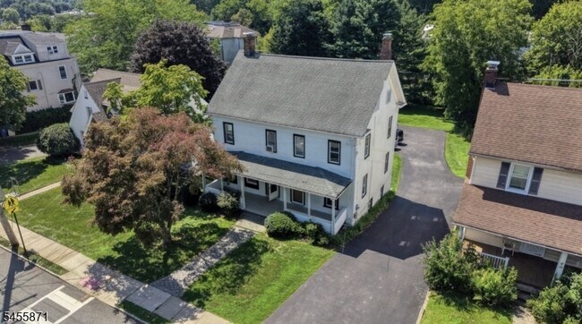 Foto del edificio - 20 Anderson Hill Rd