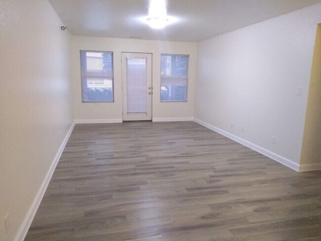 Foto del edificio - 620 S 4th St