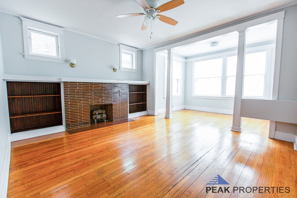 Primary Photo - 1104 N Oakley Blvd