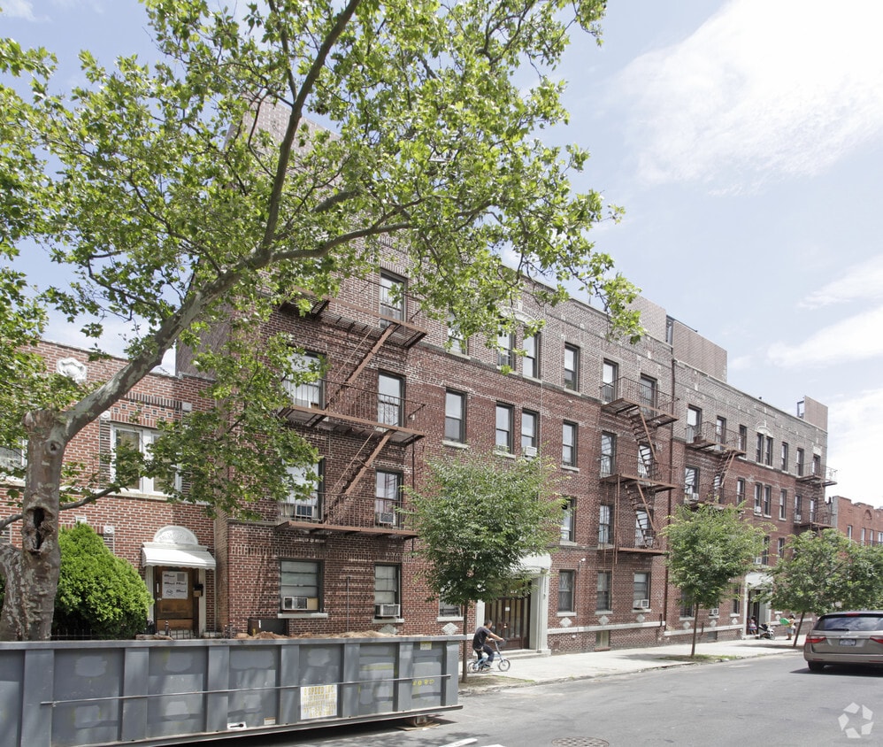 Primary Photo - 761 44th St