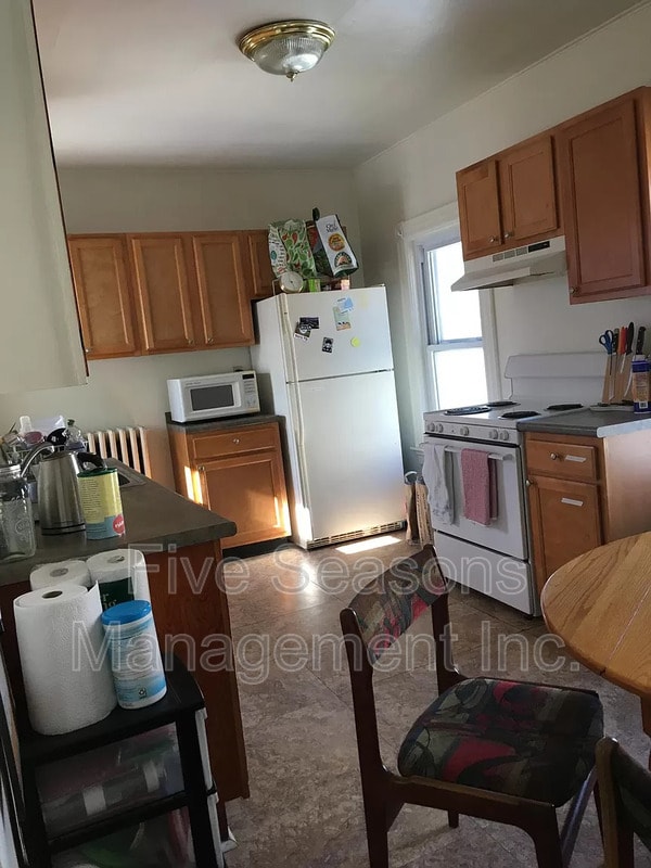 Photo - 67 N Union St Apartment