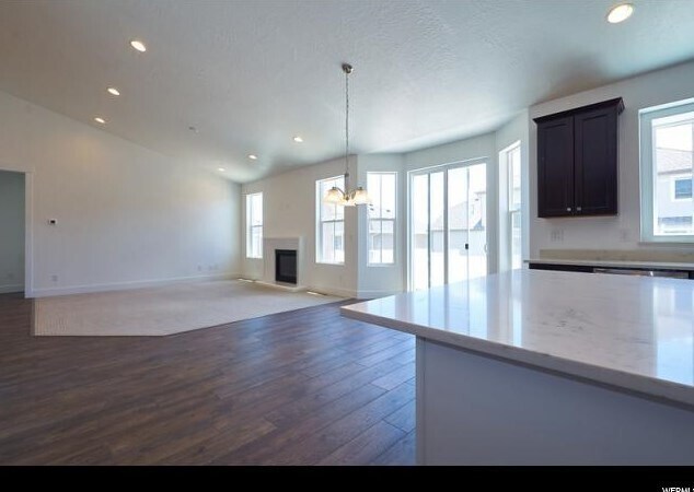 Building Photo - Beautiful Home for rent in Lehi, UT.