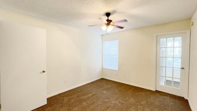 Foto del edificio - 5120 Conroy Rd
