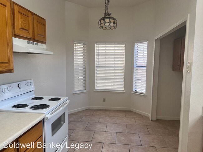 Building Photo - 2 br, 2 bath House - 5401 Luttrell Ct NE