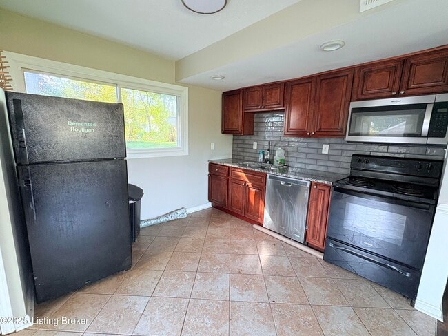 Foto del edificio - 5516 Brokers Tip Ln