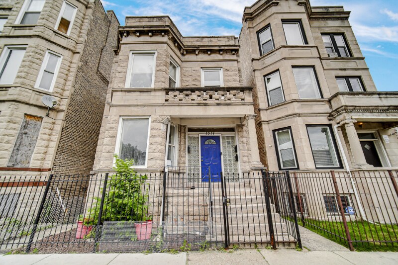 Primary Photo - 1317 S Homan Ave