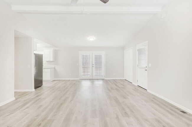 Building Photo - 2807 Rhett Butler Dr