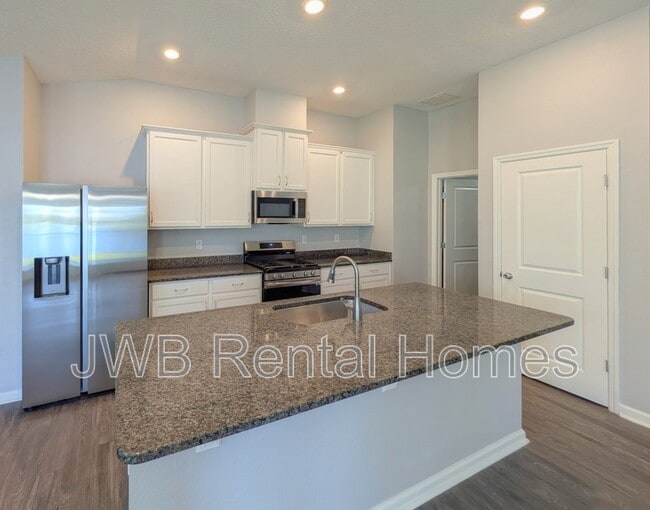 Building Photo - 60 Yellowfin Dr