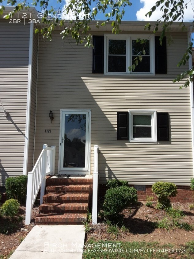 1121 Glendale Dr, Greensboro, NC 27406 Townhome Rentals in Greensboro