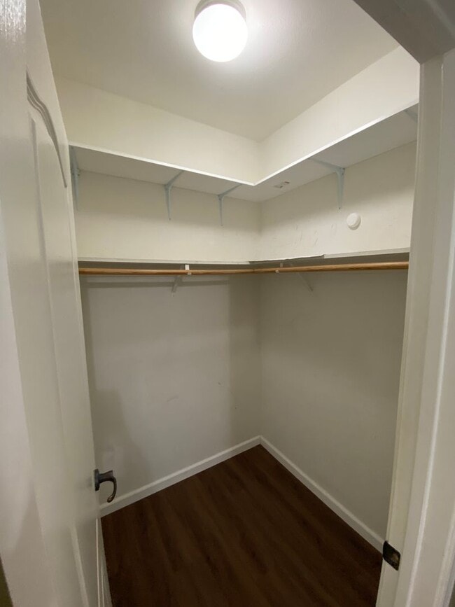 Building Photo - 1625 Belmont Ct