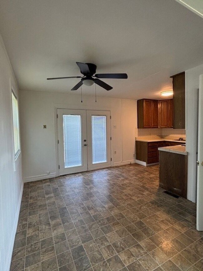 Foto del edificio - 2 Bed 2 Bath Home