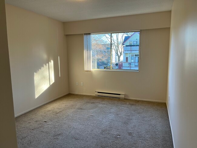 Building Photo - Elmwood Terrace