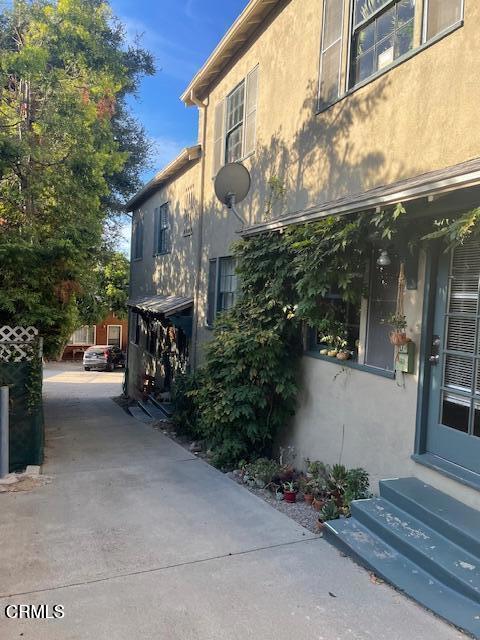 Building Photo - 772 Poli St