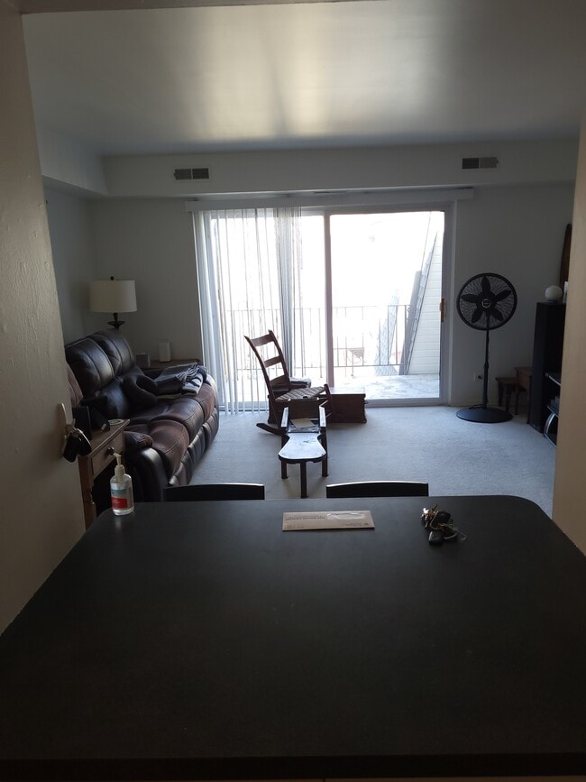 Living Room - 808 N River Rd