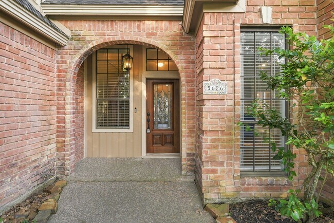 Foto del edificio - 5626 Spring Lodge Dr