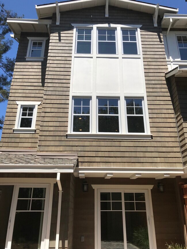 Outside view - 434 Encinal Ave