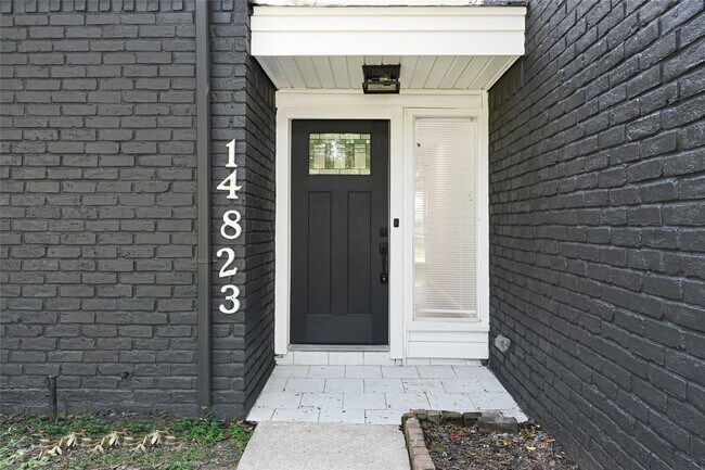 Building Photo - 14823 Elmont Dr