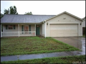 Building Photo - 713 Elkhart Loop